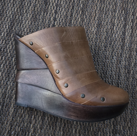 Diane Von Furstenberg "Octavia" Wedge Clogs - Picture 6 of 14